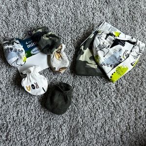 Beenie & Mitten Set
